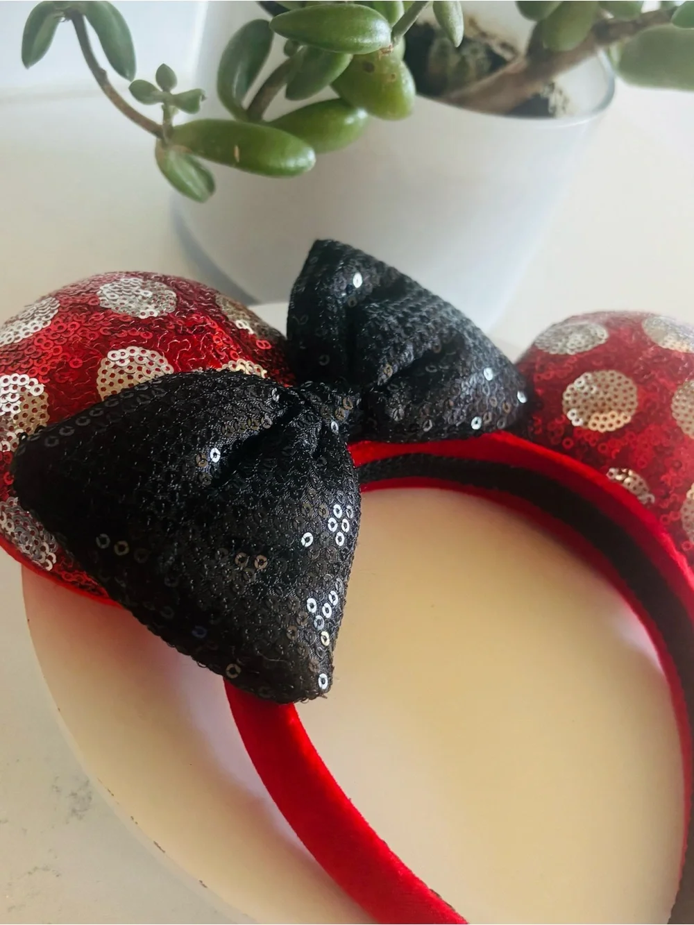 Minnie Mouse puffed Ears